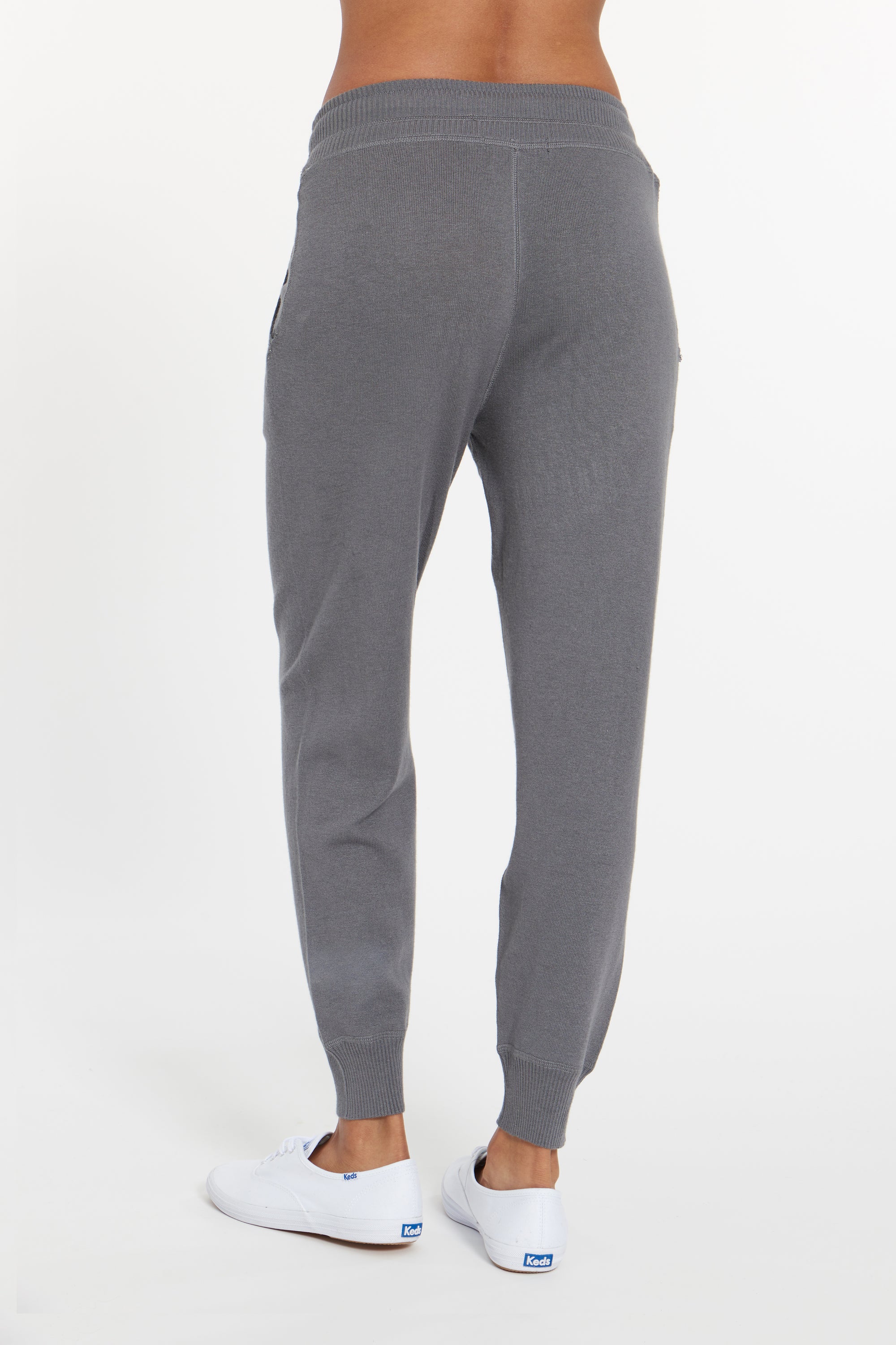 Nevis Cashmere Jogger Granite Grey, var- 23501690732602,var-23501690765370,var-23501690798138,var-23501690830906,var-23501690863674