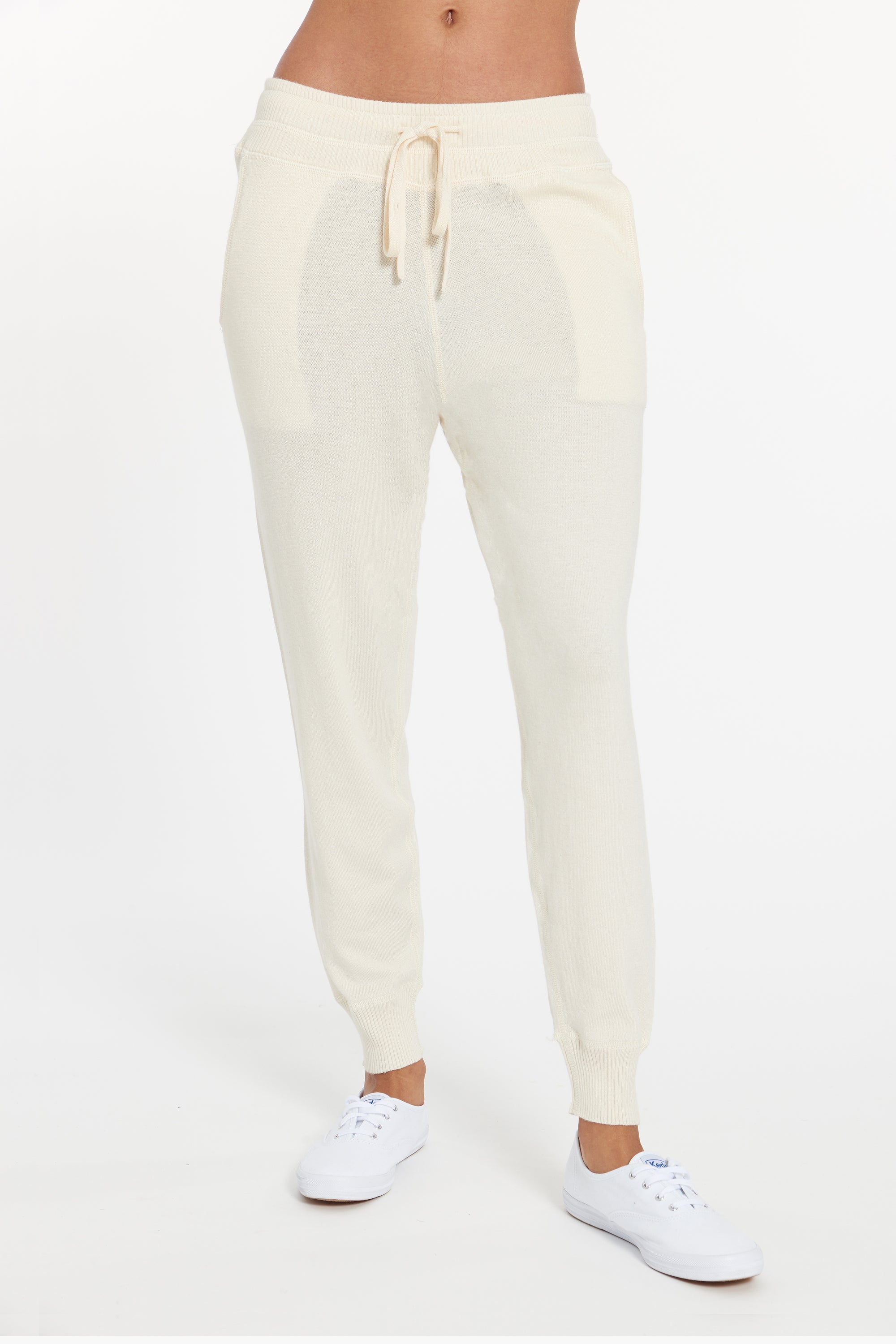 Nevis Cashmere Jogger Antique White, var-23501649150010,var-23501676806202,var-23501676838970,var-23501676871738,var-23501676904506