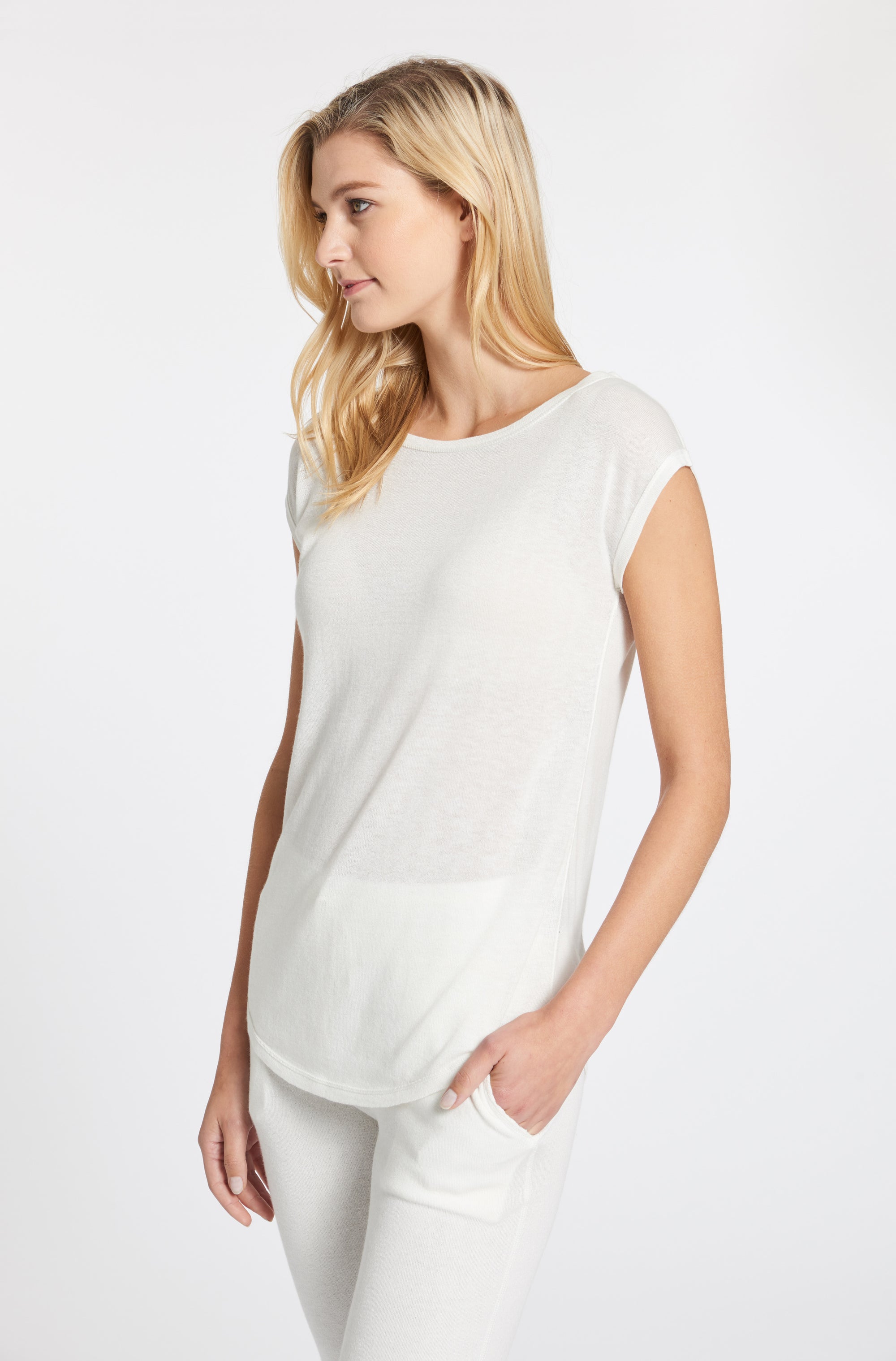 marshmallow nantucket tee,var-7094193881146,var-7094247686202,var-7094247718970,var-7094247751738,var-7094247784506