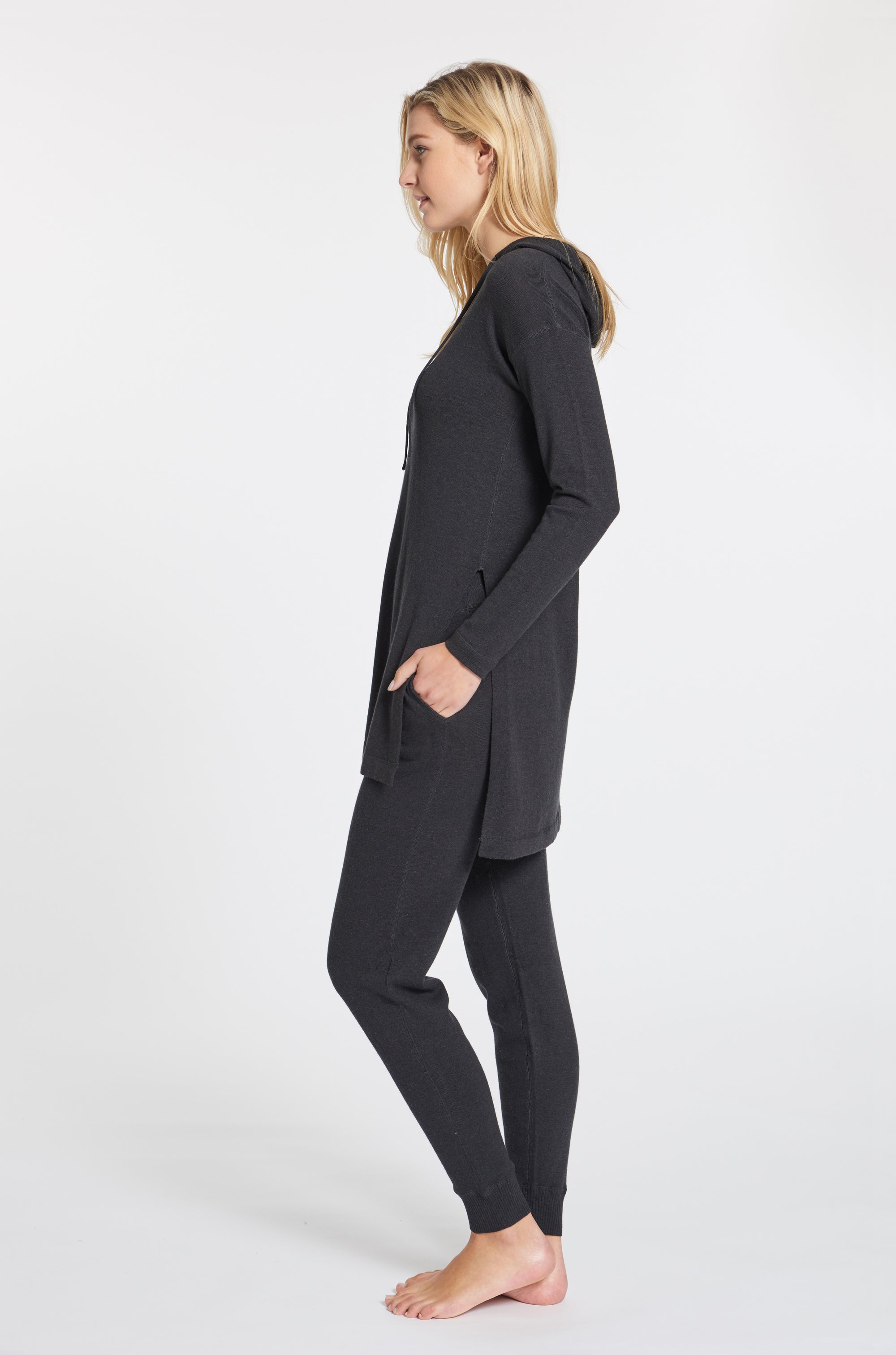 Charcoal Cashmere Montauk Hoodie,var-7264880951354,var-7264880984122,var-7264881016890,var-7264881049658,var-7264881082426