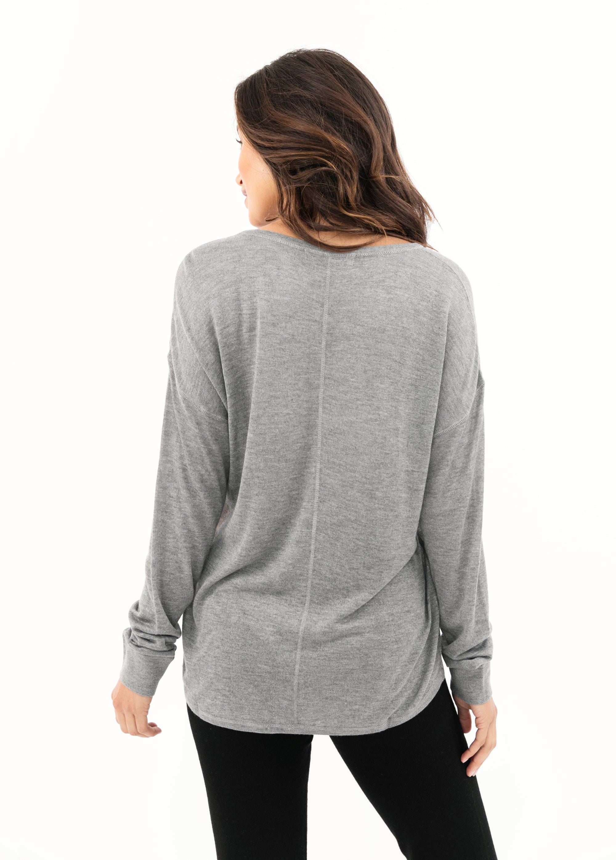 grey cashmere long sleeve tee,var-45272574990,var-45272575054,var-45272575118,var-45272575182,var-45272575246