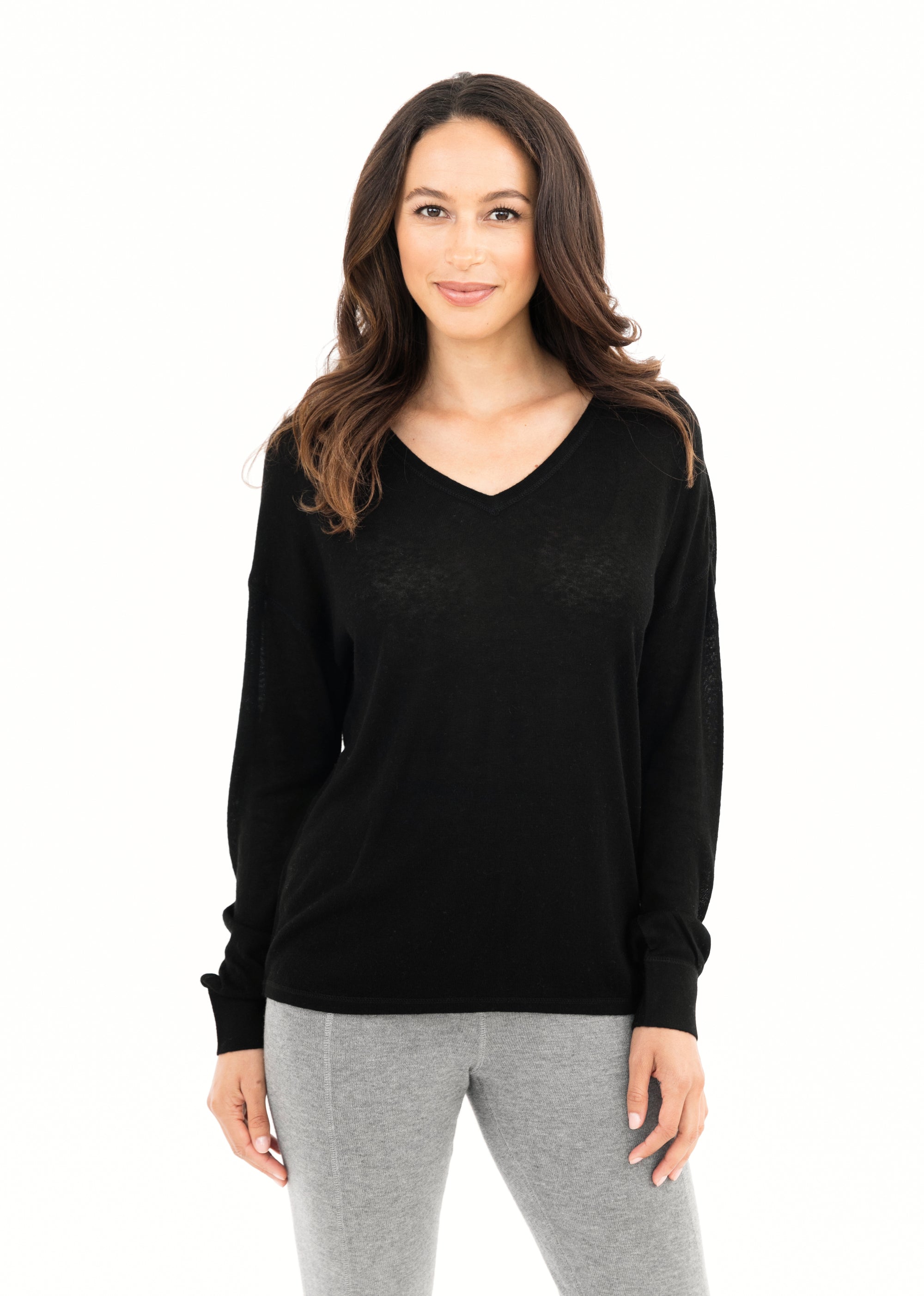 black cashmere long sleeve tee,var-45272556942,var-45272557006,var-45272557070,var-45272557134,var-45272557198