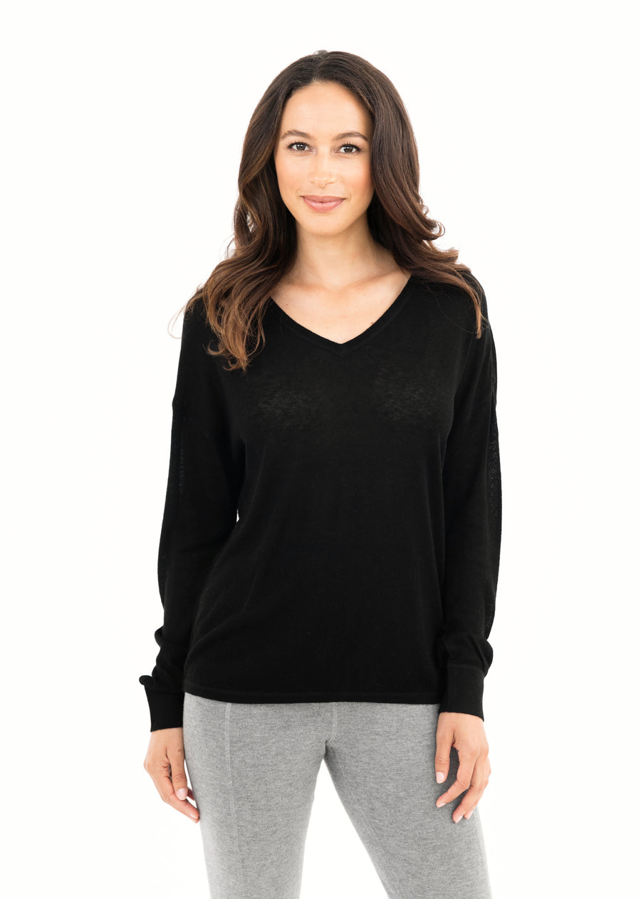 black cashmere long sleeve tee,var-45272556942,var-45272557006,var-45272557070,var-45272557134,var-45272557198