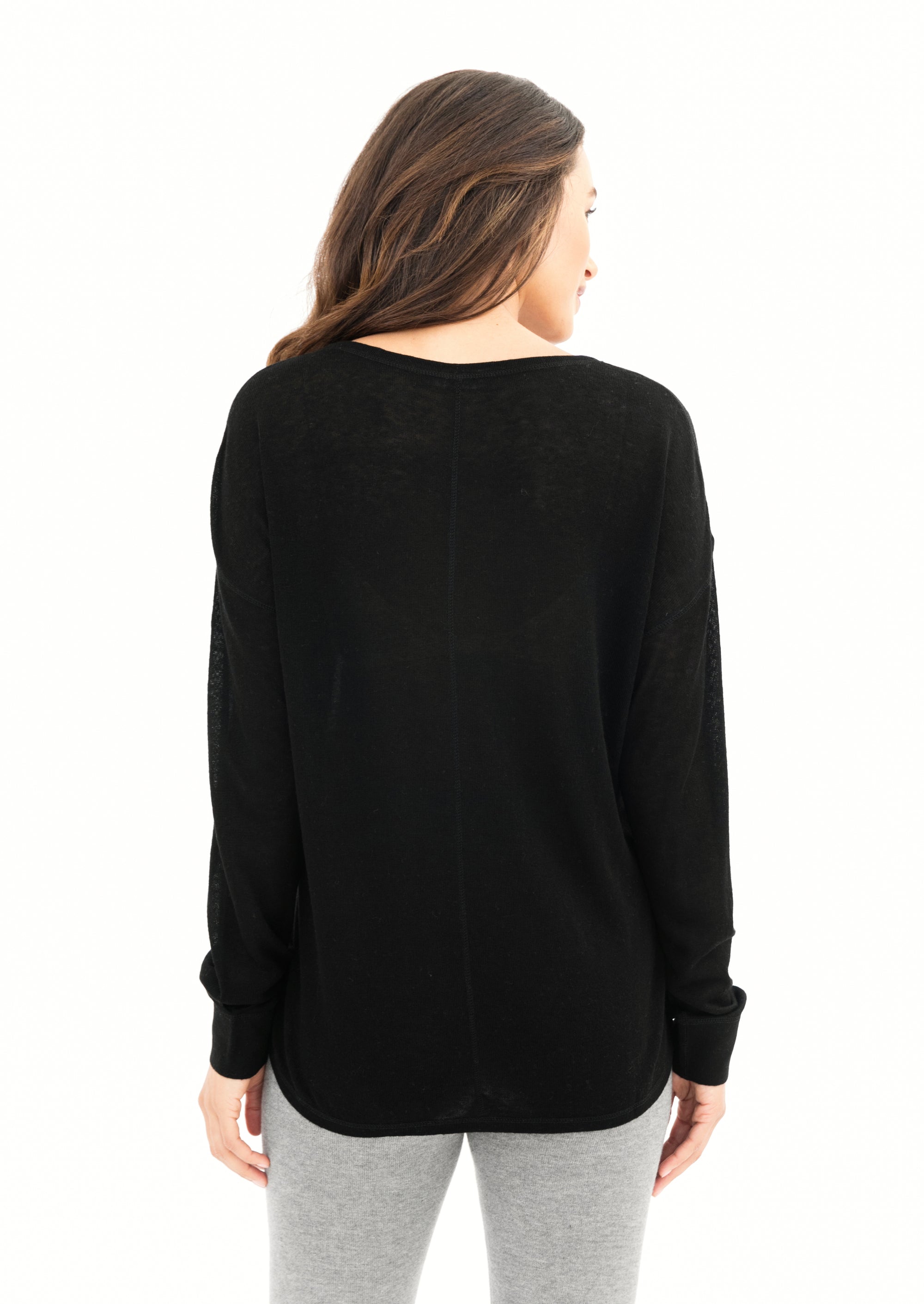 black cashmere long sleeve tee,var-45272556942,var-45272557006,var-45272557070,var-45272557134,var-45272557198