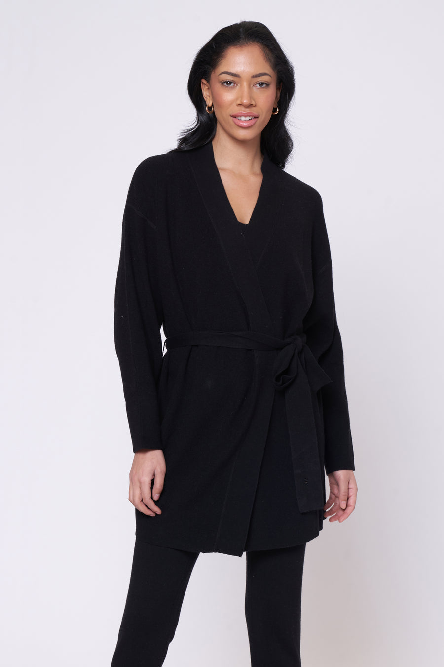 OAK BLUFF CARDIGAN BLACK,var-42587157070011,var-42587157102779,var-42587157135547,var-42587157168315,var-42587157201083