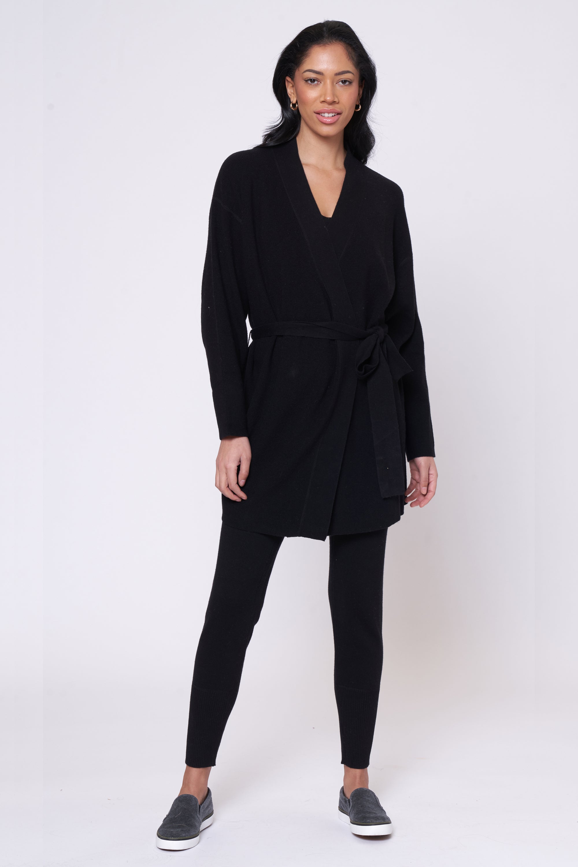 OAK BLUFF CARDIGAN BLACK,var-42587157070011,var-42587157102779,var-42587157135547,var-42587157168315,var-42587157201083