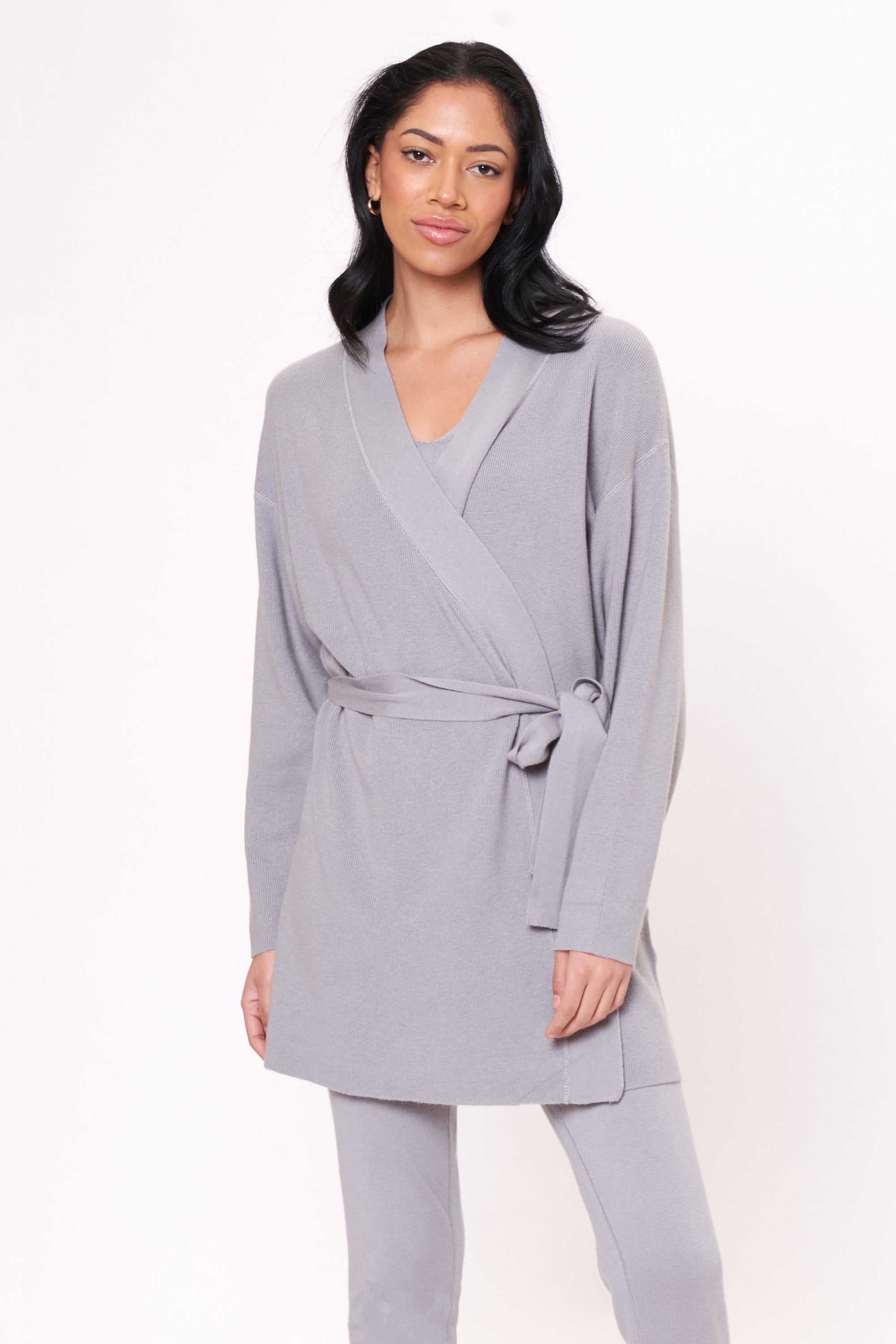 OAK BLUFF CARDIGAN ULTIMATE GRY,var-42587121516731,var-42587121582267,var-42587121647803,var-42587121713339,var-42587121778875