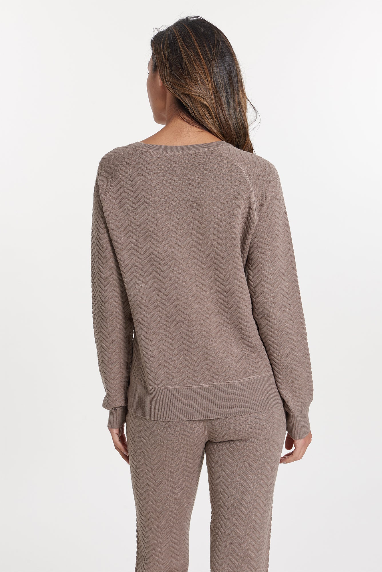 Hazelnut Cashmere Calabasas Sweatshirt, var-31021350322234,var-31021350355002,var-31021350387770,var-31021350420538,var-31021350453306
