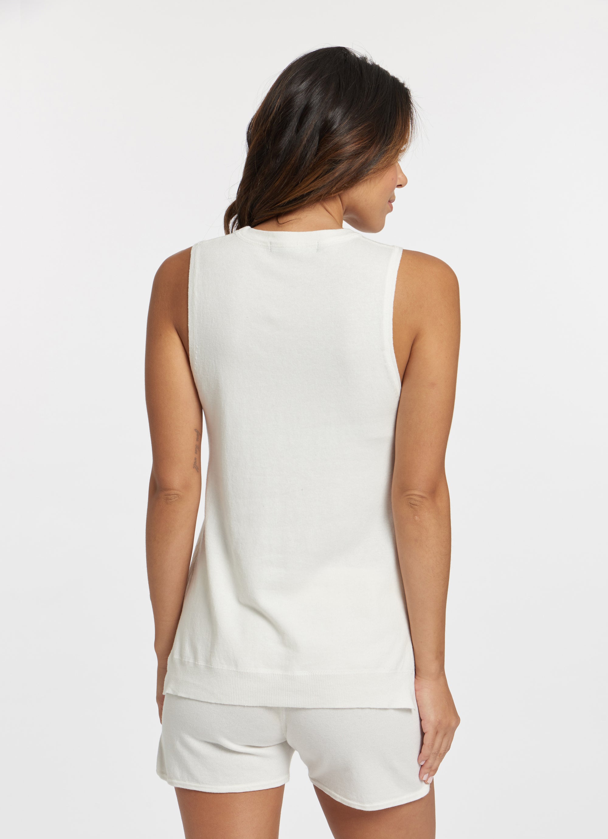 Marshmallow Cashmere Baja Tee,var-12587313528890,var-12588389466170,var-12588389498938,var-12588389564474,var-12588389630010